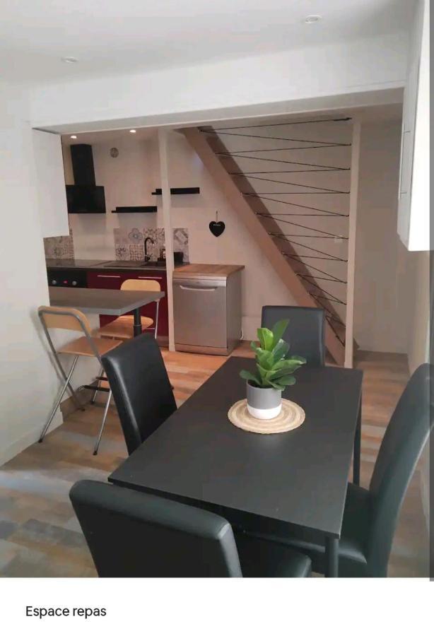 Ferienwohnung Charmant Duplex Dans Le Centre Historique De Sedan Exterior foto
